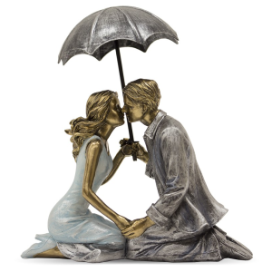 Figurka zakochani pod parasolem 3